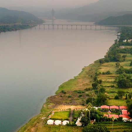 Riverview Tent Resort Kevadia Экстерьер фото