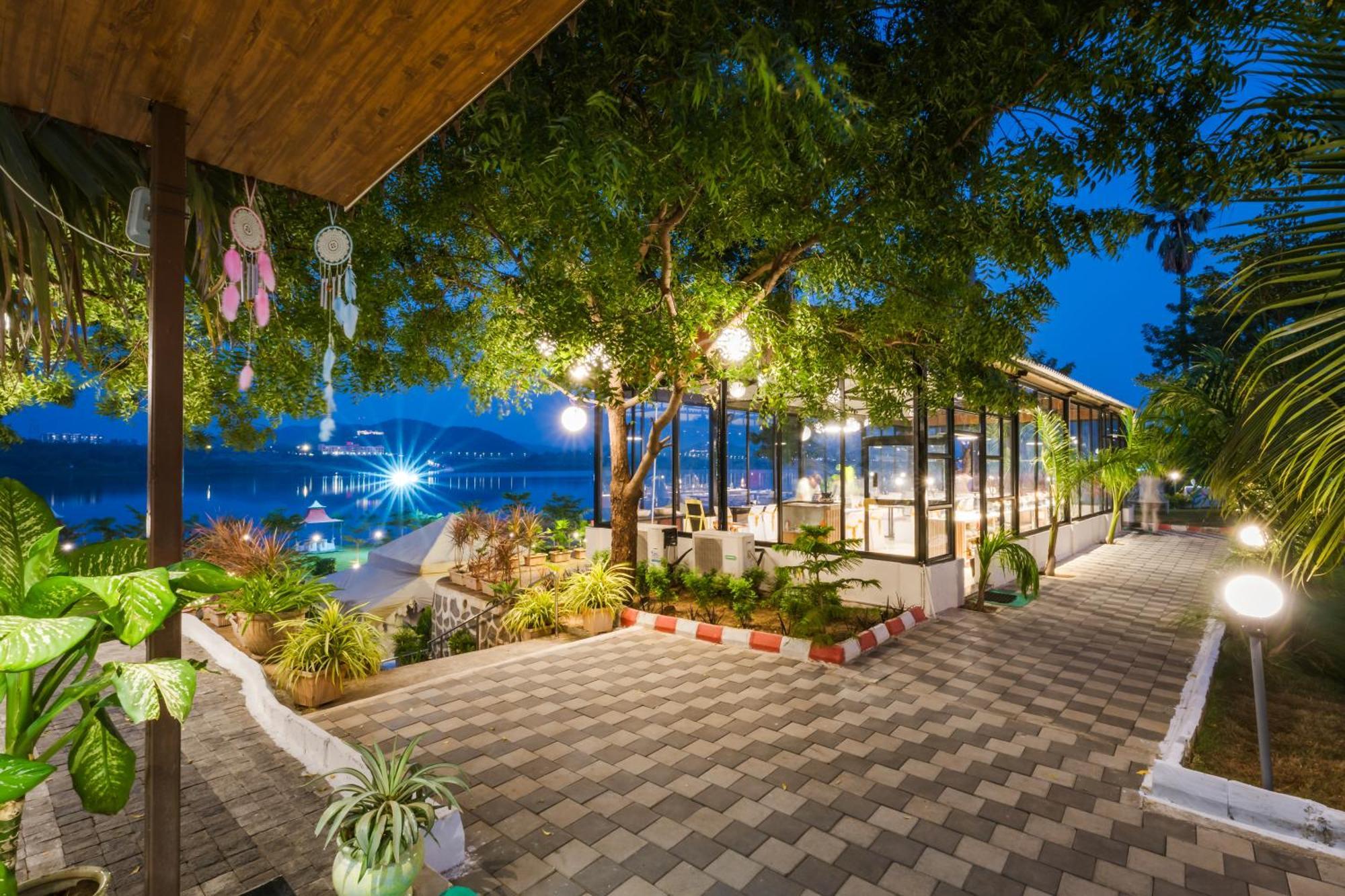 Riverview Tent Resort Kevadia Экстерьер фото