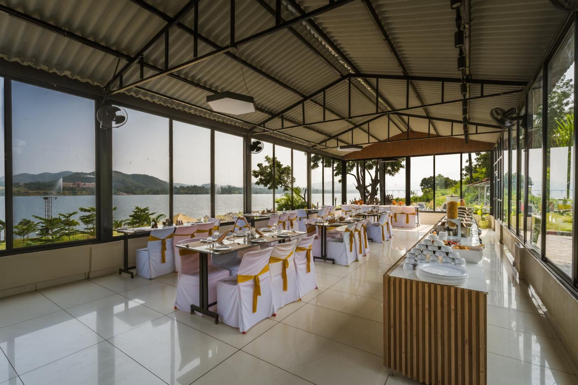 Riverview Tent Resort Kevadia Экстерьер фото