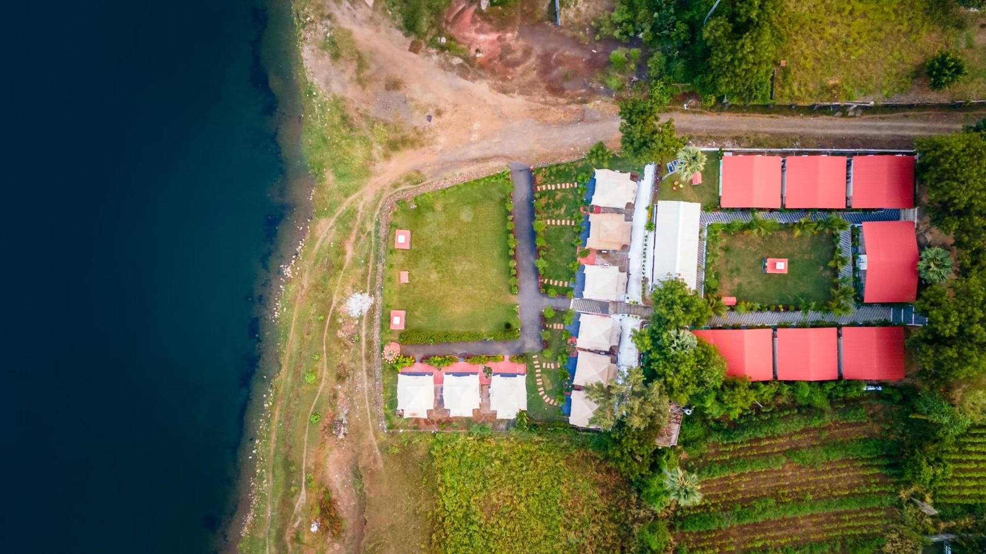 Riverview Tent Resort Kevadia Экстерьер фото