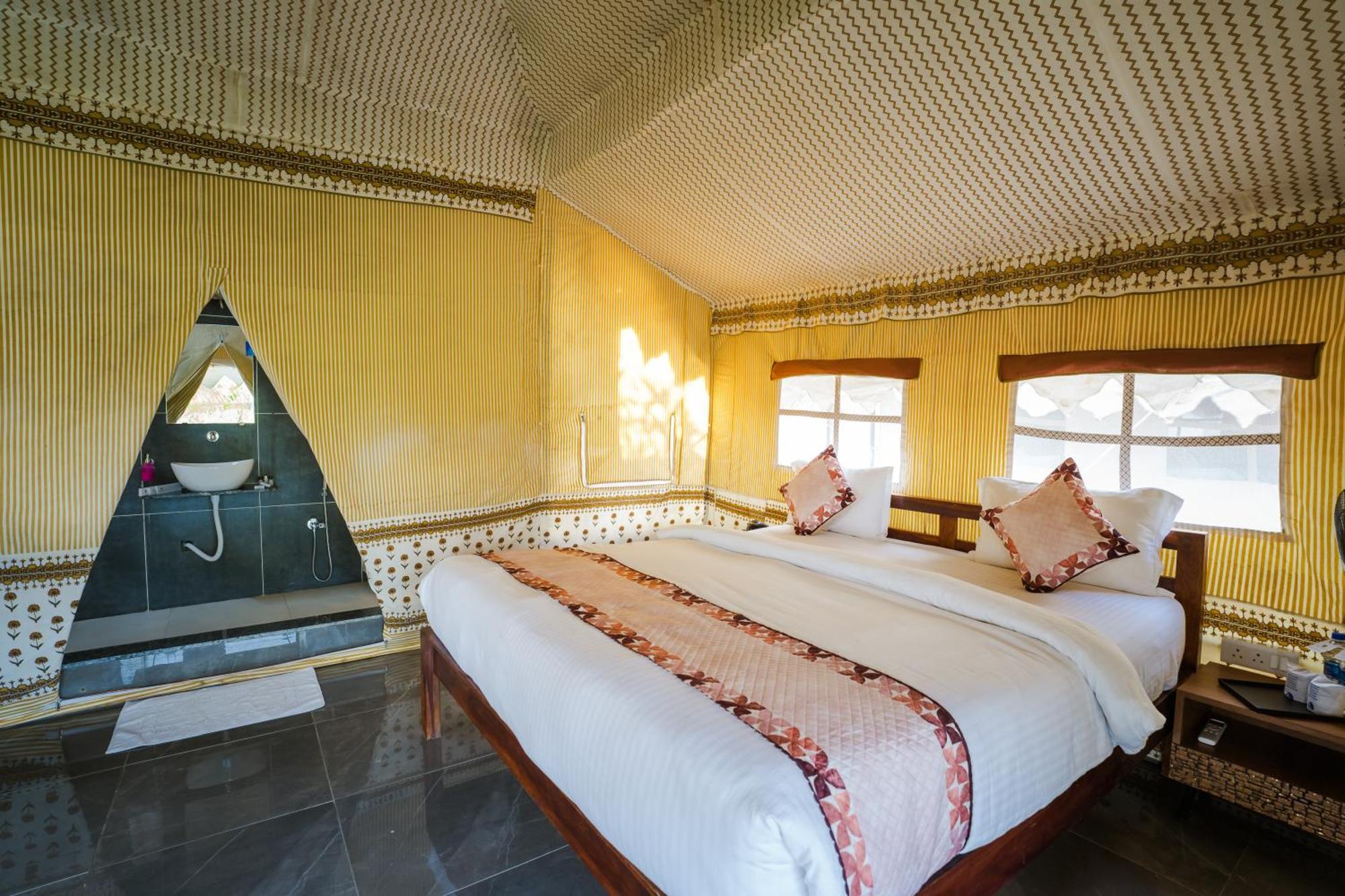 Riverview Tent Resort Kevadia Экстерьер фото